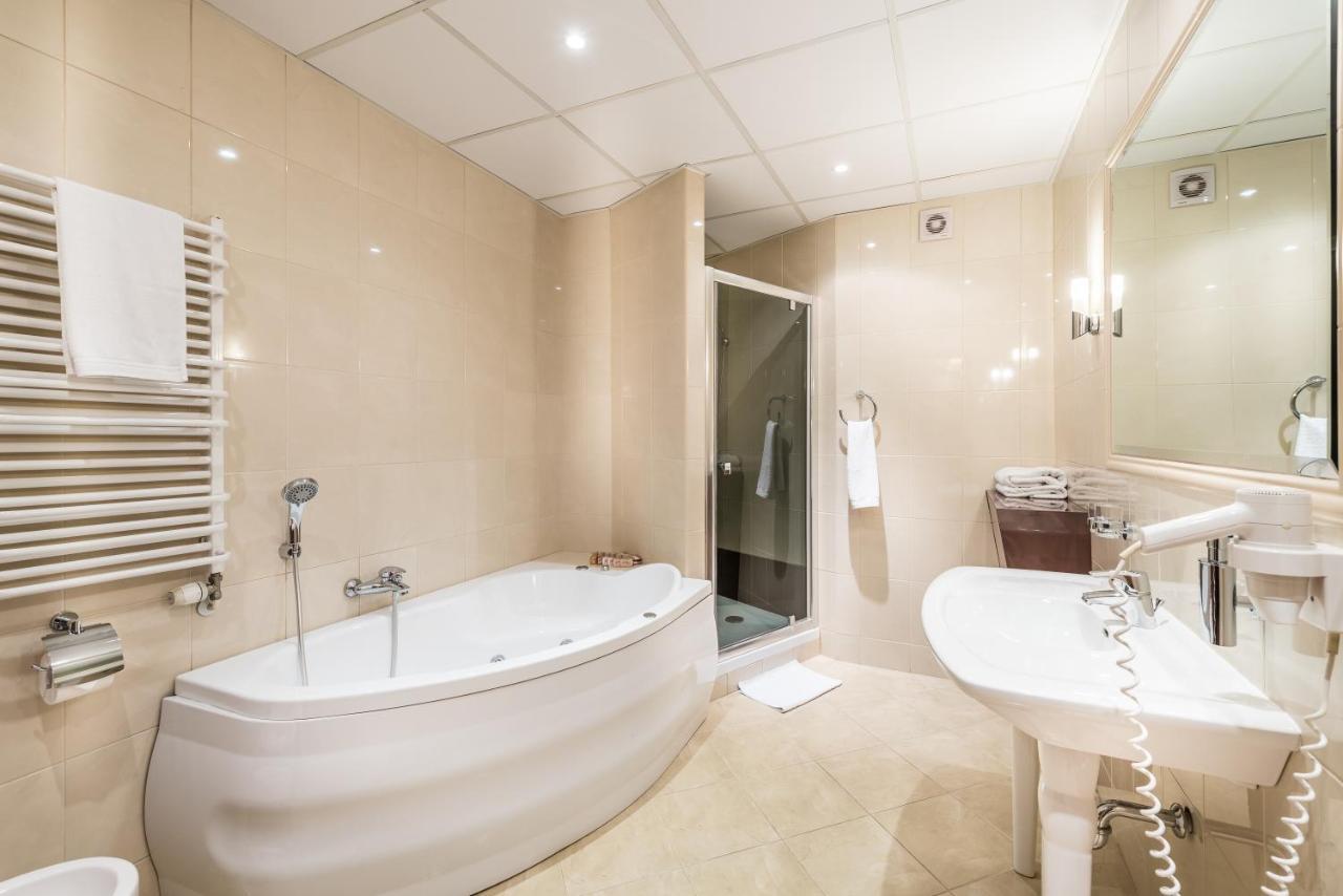 Hotel Filmar 4*